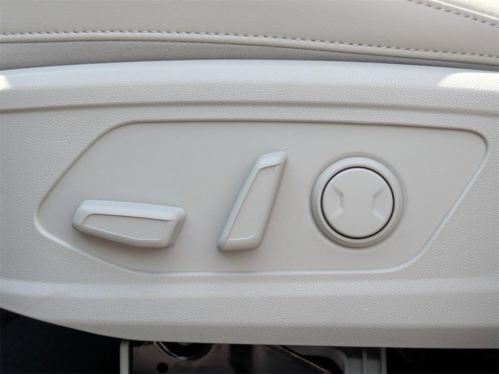 new 2025 Kia Sorento car, priced at $37,895
