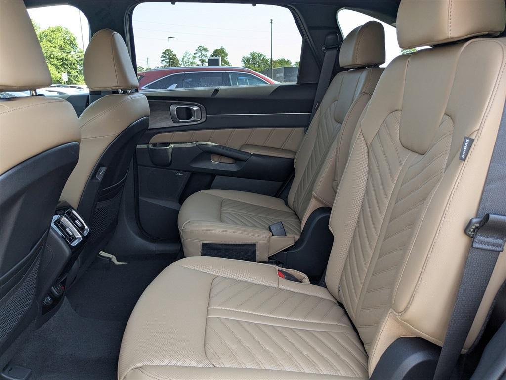 new 2025 Kia Sorento car, priced at $46,880