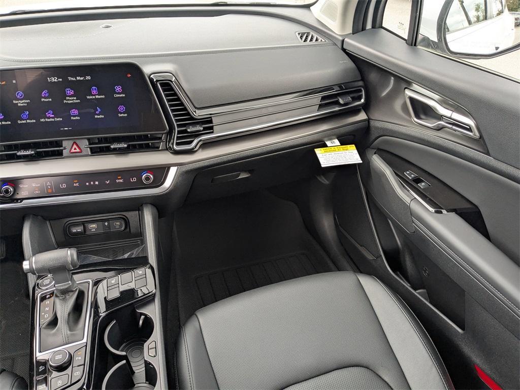 new 2025 Kia Sportage car, priced at $28,476