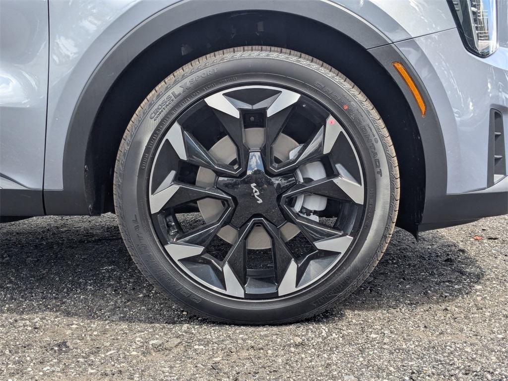 new 2025 Kia Sorento car, priced at $37,855