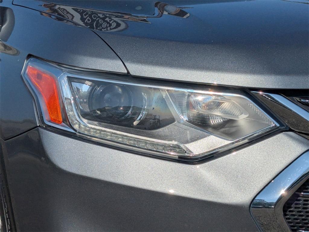 used 2020 Chevrolet Traverse car, priced at $23,988