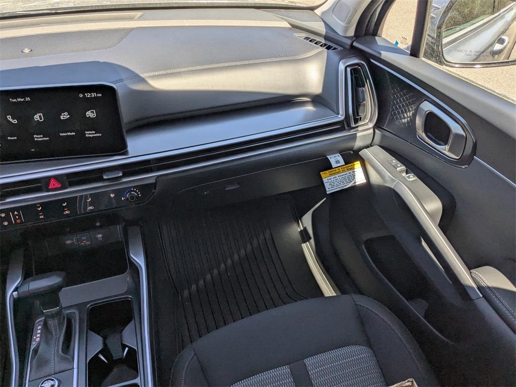 new 2025 Kia Sorento car, priced at $30,030