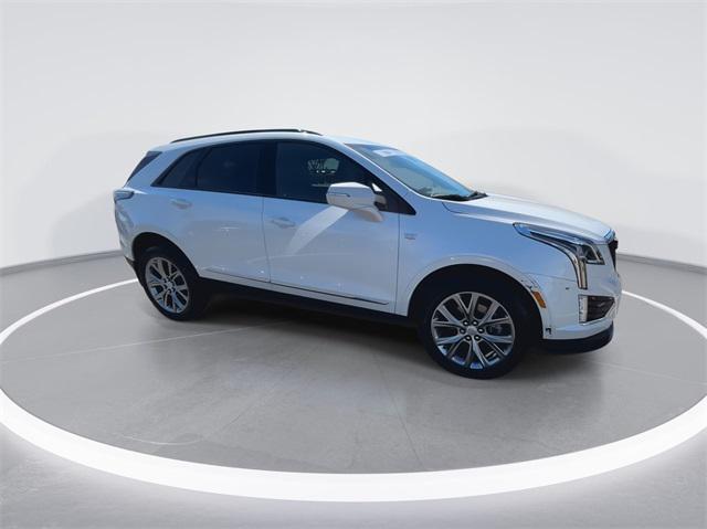 used 2021 Cadillac XT5 car, priced at $36,996