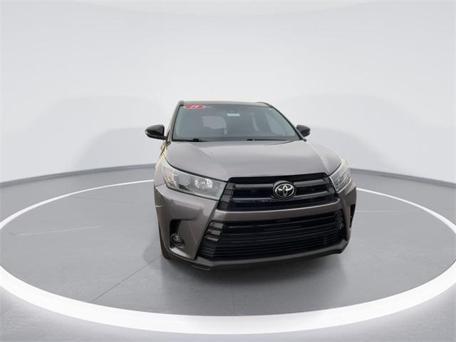 used 2019 Toyota Highlander car, priced at $26,994