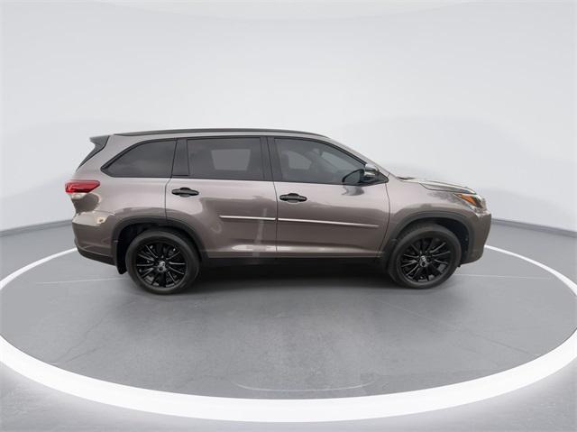 used 2019 Toyota Highlander car, priced at $26,994