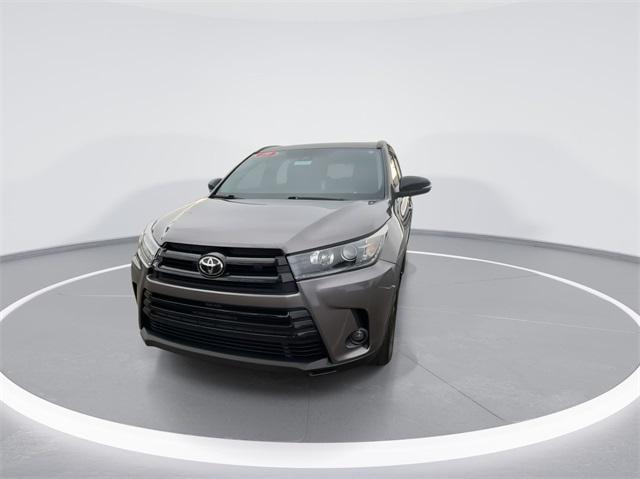 used 2019 Toyota Highlander car, priced at $26,994