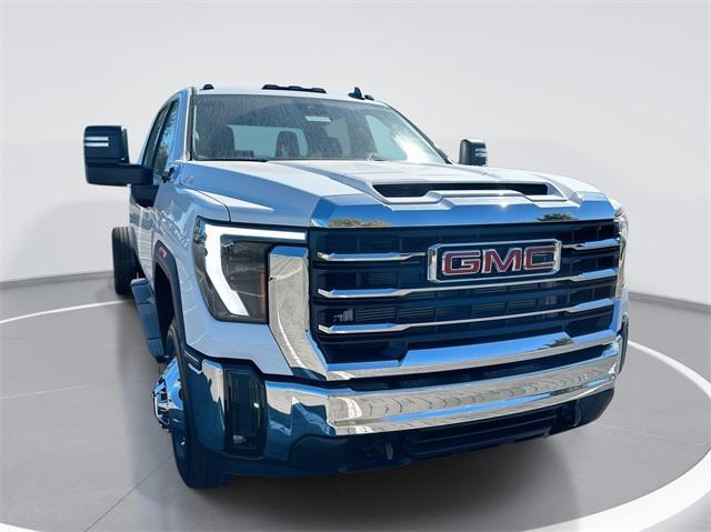 new 2025 GMC Sierra 3500 car, priced at $72,420