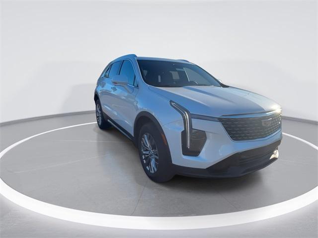 new 2025 Cadillac XT4 car, priced at $48,525