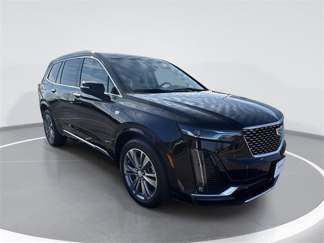 new 2025 Cadillac XT6 car, priced at $60,505