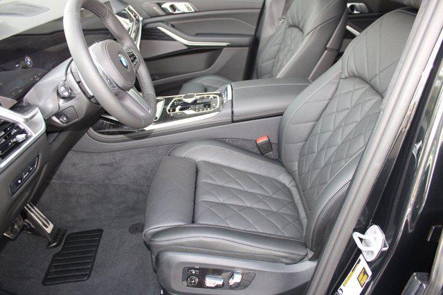 new 2026 BMW X7 car, priced at $100,785