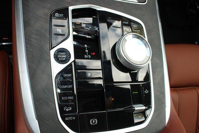 new 2026 BMW X7 car, priced at $117,075