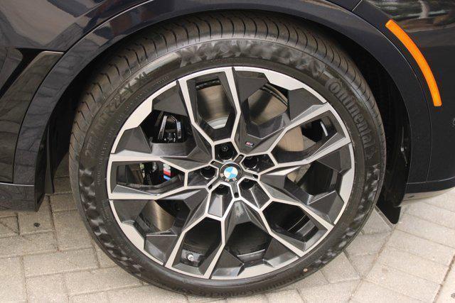 new 2026 BMW X7 car, priced at $117,075