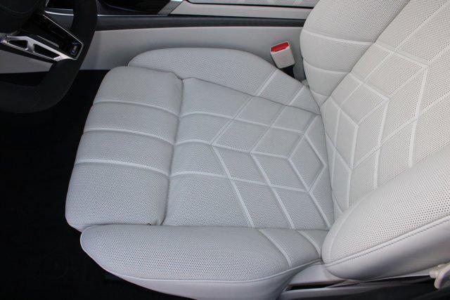 new 2025 BMW 740 car, priced at $110,575