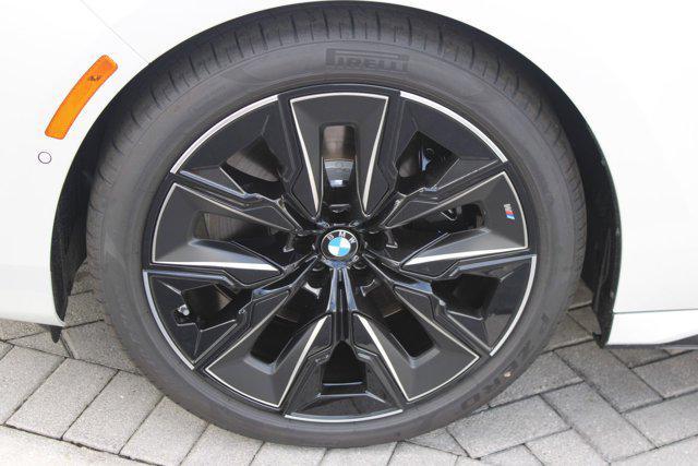 new 2025 BMW 760 car, priced at $129,685
