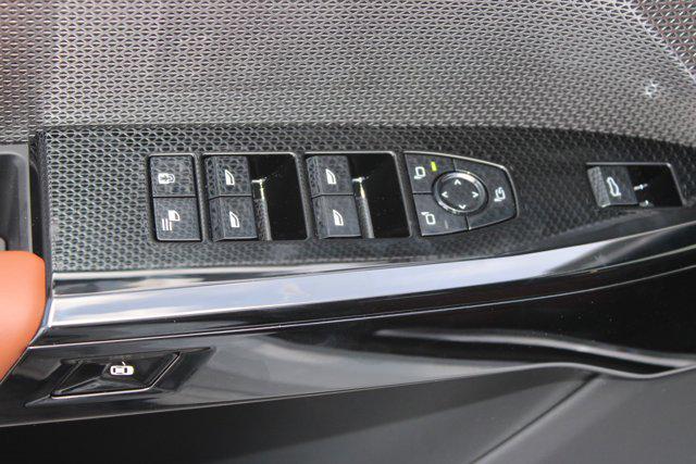 new 2025 BMW 760 car, priced at $129,685