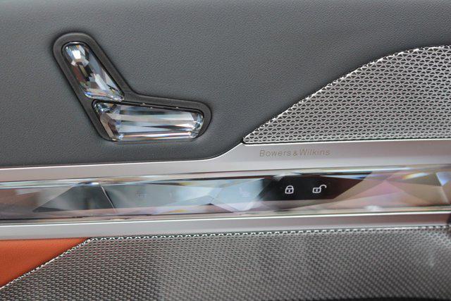 new 2025 BMW 760 car, priced at $129,685