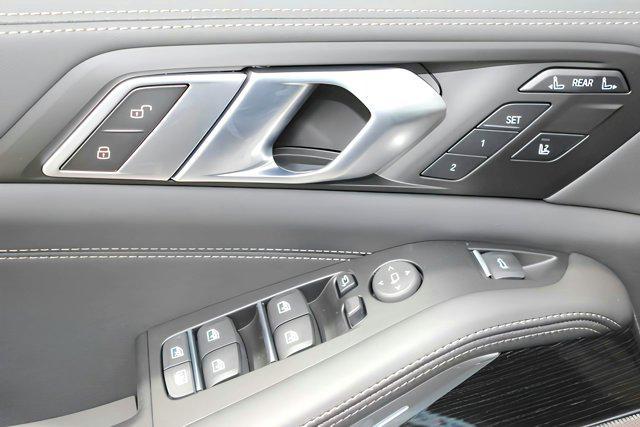 new 2026 BMW X7 car, priced at $99,635