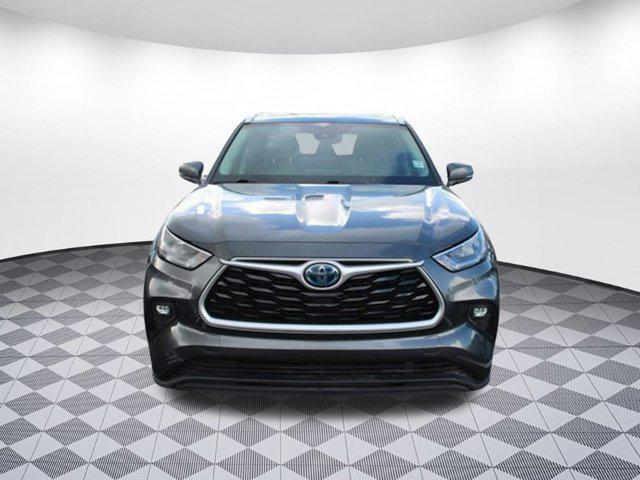 used 2020 Toyota Highlander Hybrid car, priced at $25,998