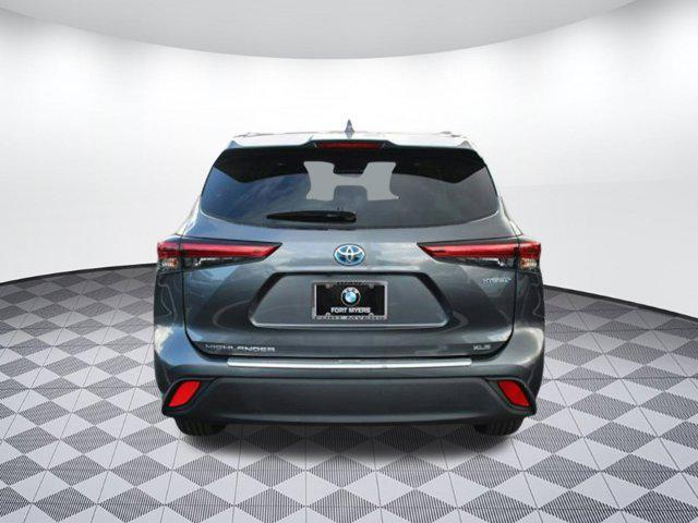 used 2020 Toyota Highlander Hybrid car, priced at $25,998