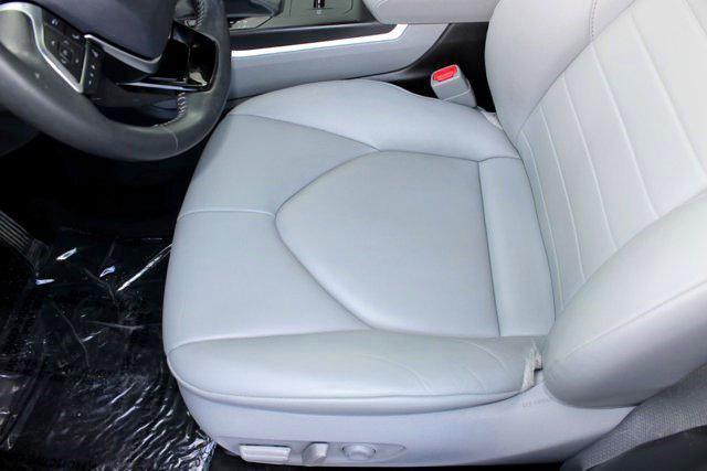 used 2020 Toyota Highlander Hybrid car, priced at $25,998