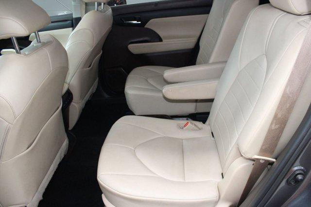 used 2020 Toyota Highlander car, priced at $24,498