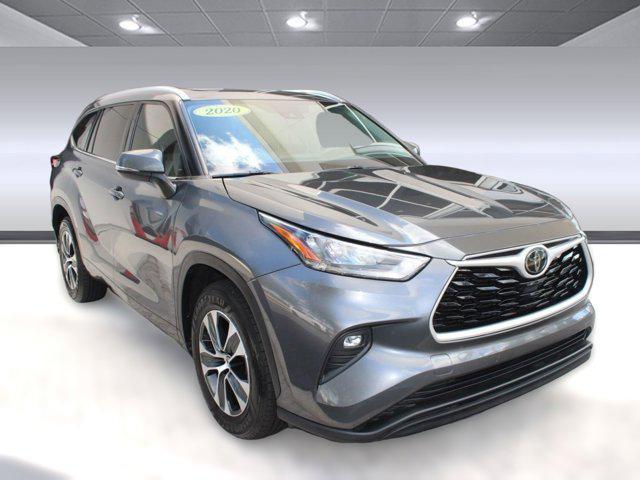 used 2020 Toyota Highlander car, priced at $24,498