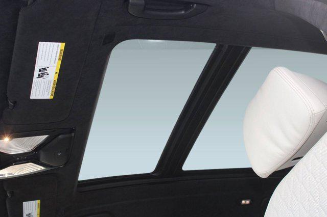 new 2026 BMW X7 car, priced at $125,535