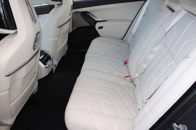 new 2026 BMW i7 car, priced at $120,315