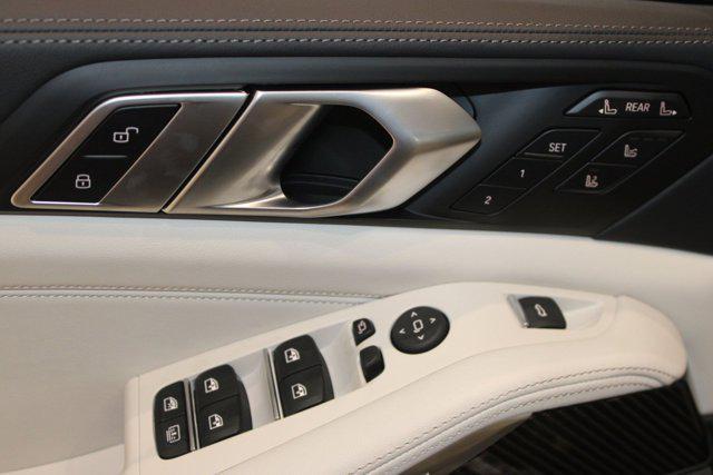 new 2026 BMW X7 car, priced at $124,335