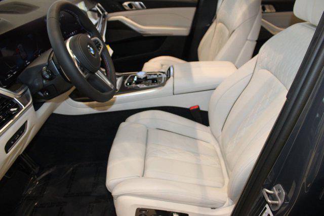 new 2026 BMW X7 car, priced at $124,335