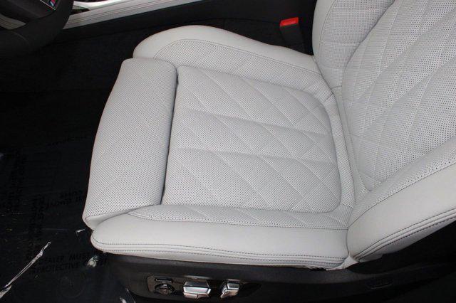 new 2026 BMW X7 car, priced at $101,385