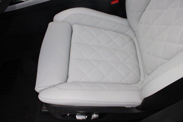 new 2026 BMW X7 car, priced at $99,935