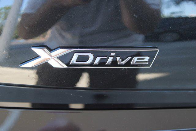 new 2025 BMW 760 car, priced at $132,585