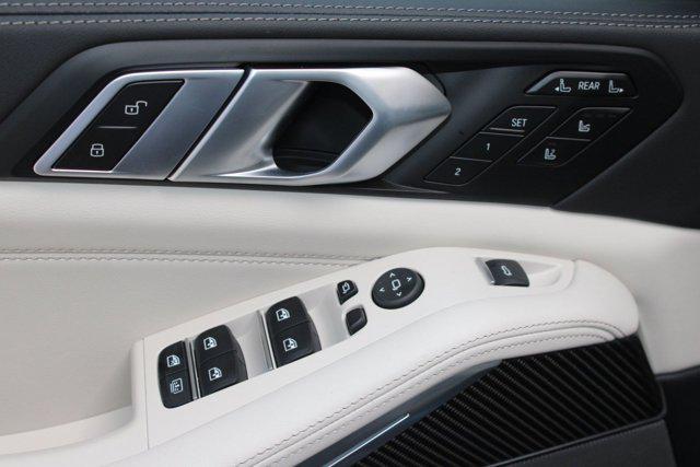 new 2026 BMW X7 car, priced at $123,235