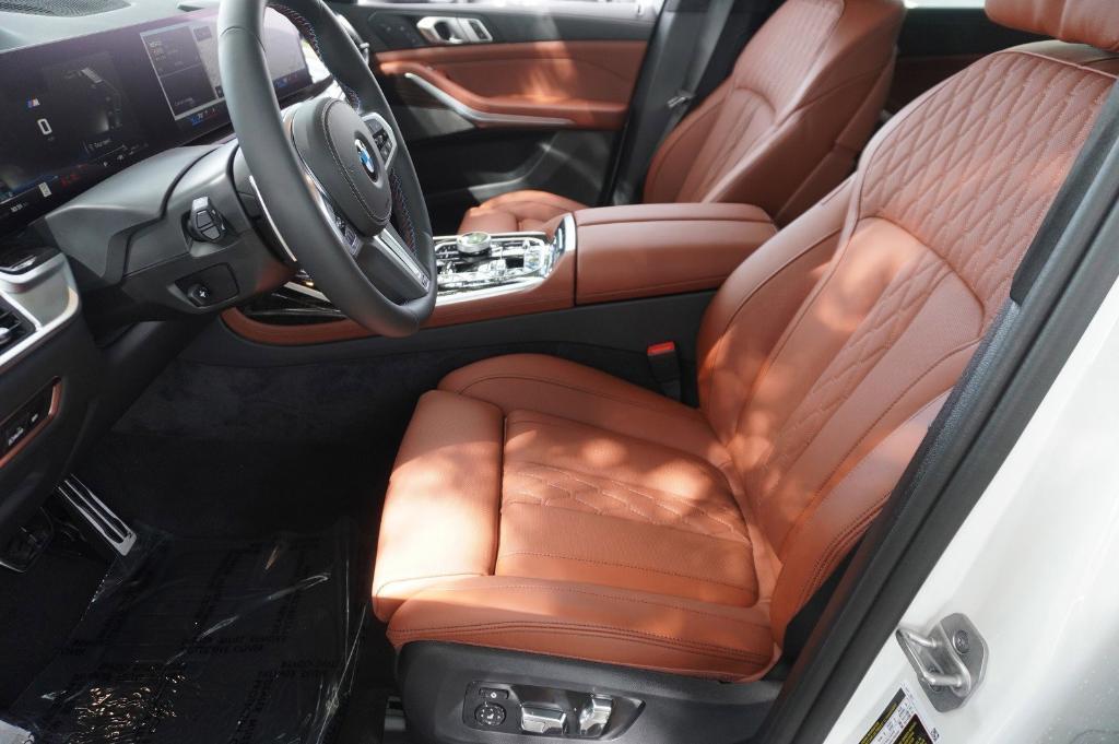 new 2025 BMW X7 car, priced at $119,425