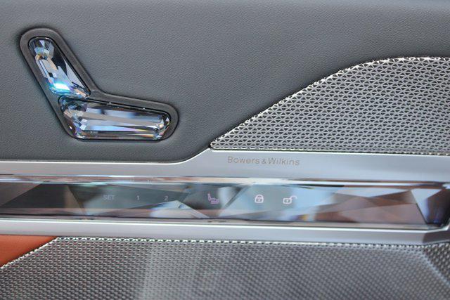 new 2025 BMW i7 car, priced at $113,525