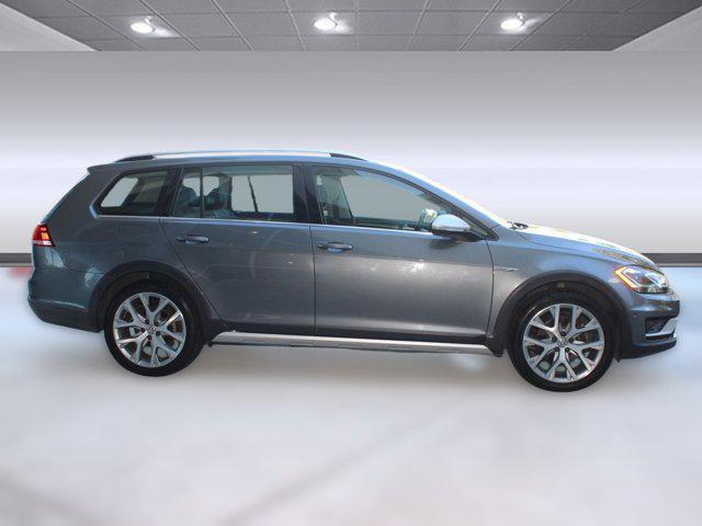 used 2019 Volkswagen Golf Alltrack car, priced at $17,999