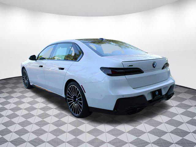 new 2025 BMW 760 car, priced at $132,635
