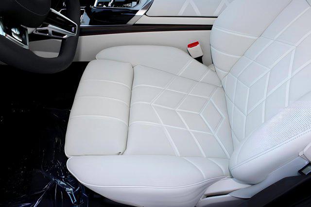new 2025 BMW 760 car, priced at $132,635