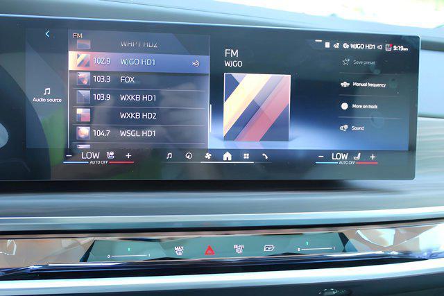 new 2025 BMW 760 car, priced at $132,635