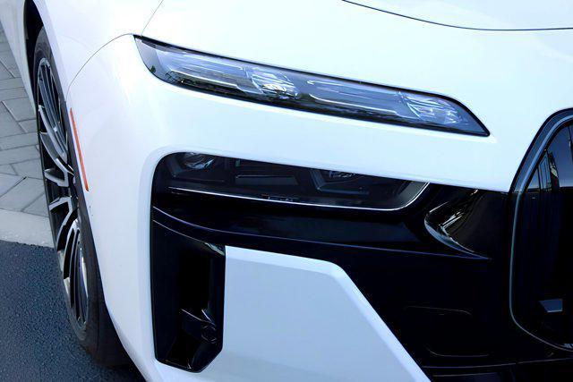 new 2025 BMW 760 car, priced at $132,635