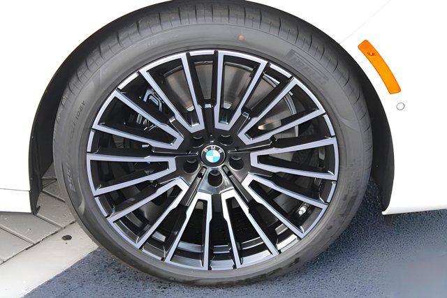 new 2025 BMW 760 car, priced at $132,635