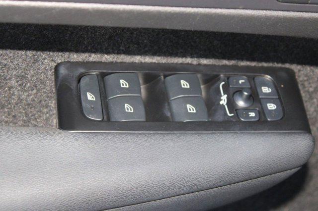 used 2022 Volvo XC40 car, priced at $27,996