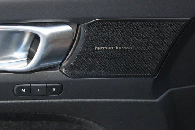 used 2022 Volvo XC40 car, priced at $27,996