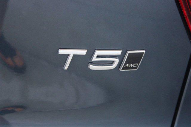 used 2022 Volvo XC40 car, priced at $27,996