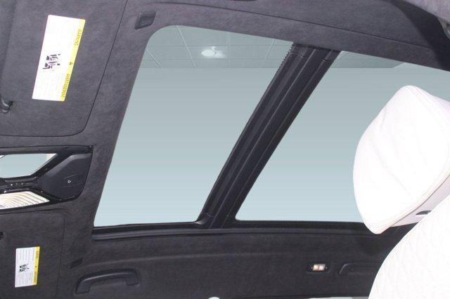 new 2026 BMW X7 car, priced at $126,075