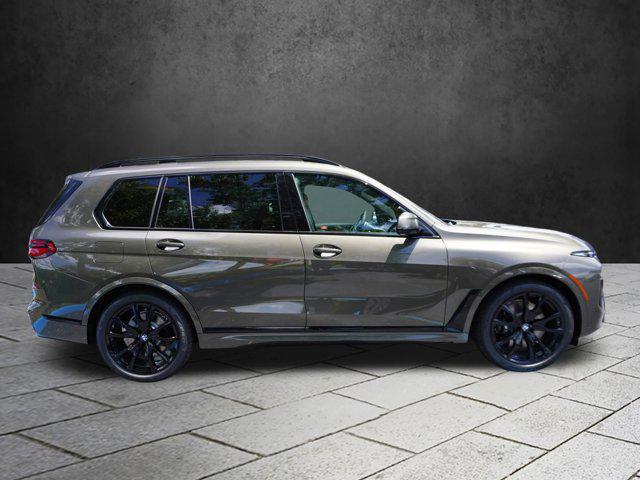 new 2025 BMW X7 car, priced at $100,025