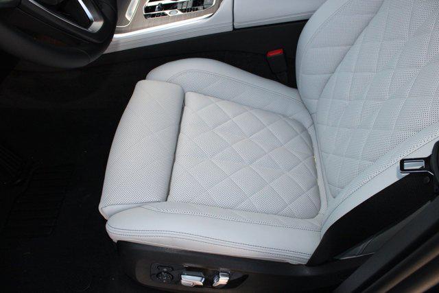 new 2026 BMW X7 car, priced at $99,395