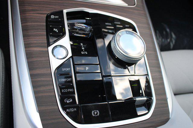 new 2026 BMW X7 car, priced at $99,395