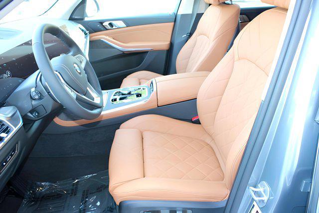 new 2026 BMW X7 car, priced at $94,675